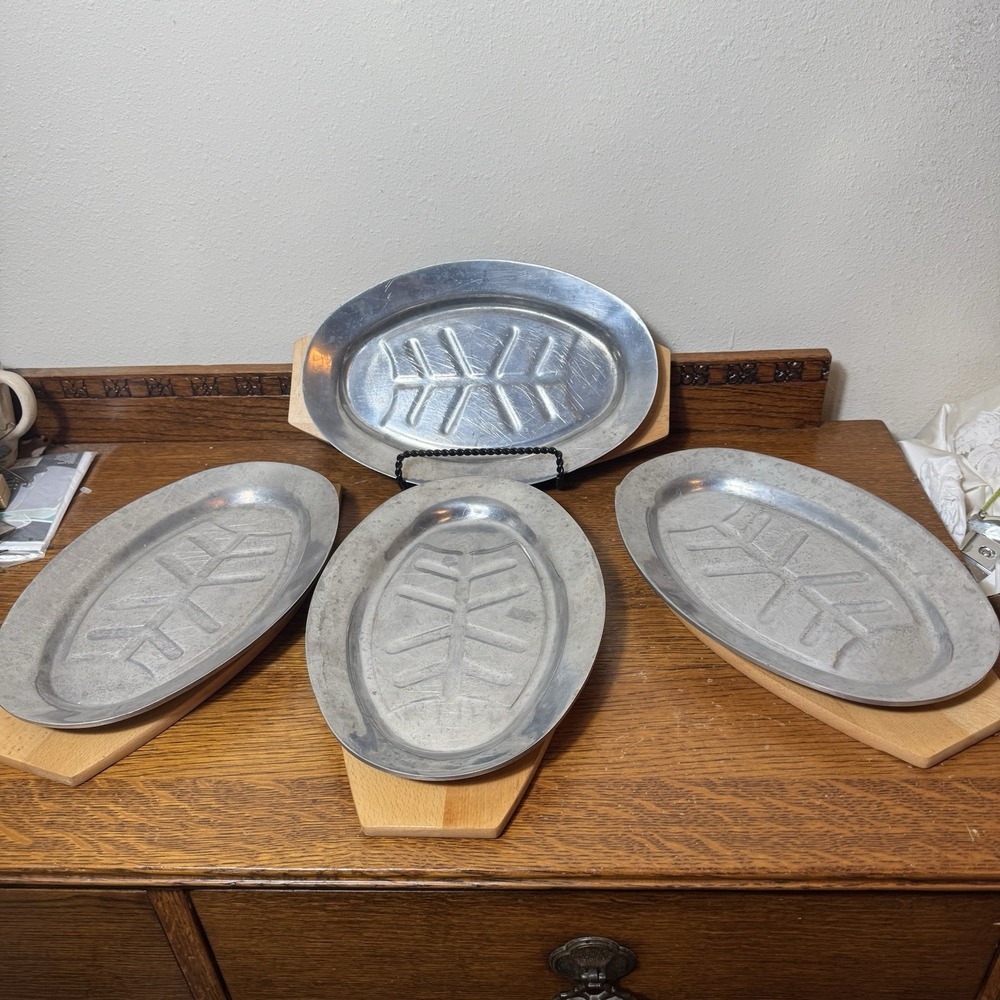 Vintage DKK Japan Sizzling Steak Platter Set of 4 Aluminum Wood Trivets